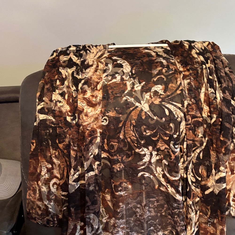 Elegant Brown and Black Women's pull over